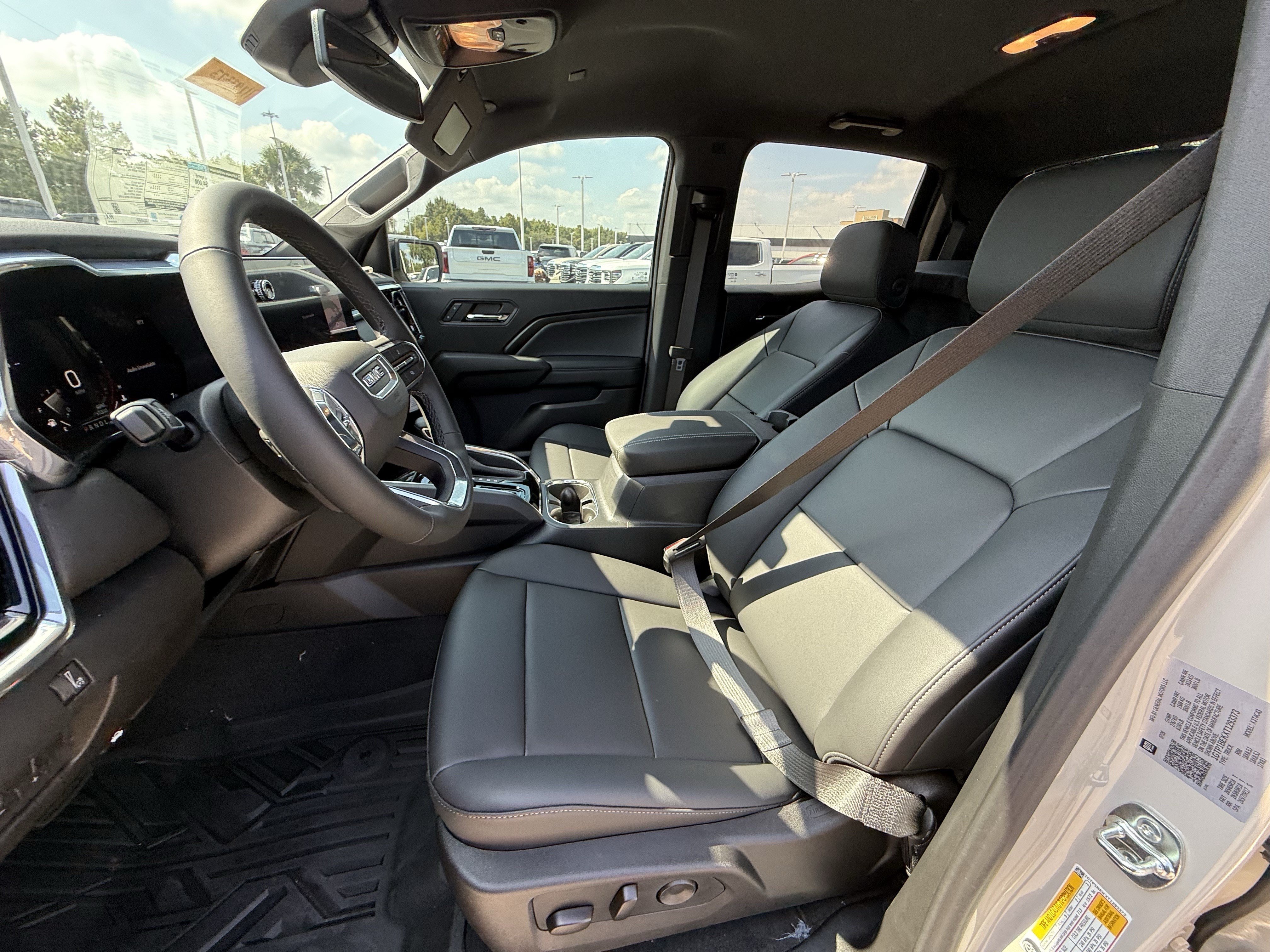 New 2026 GMC Canyon Elevation w/ Convenience Package RWD image 17