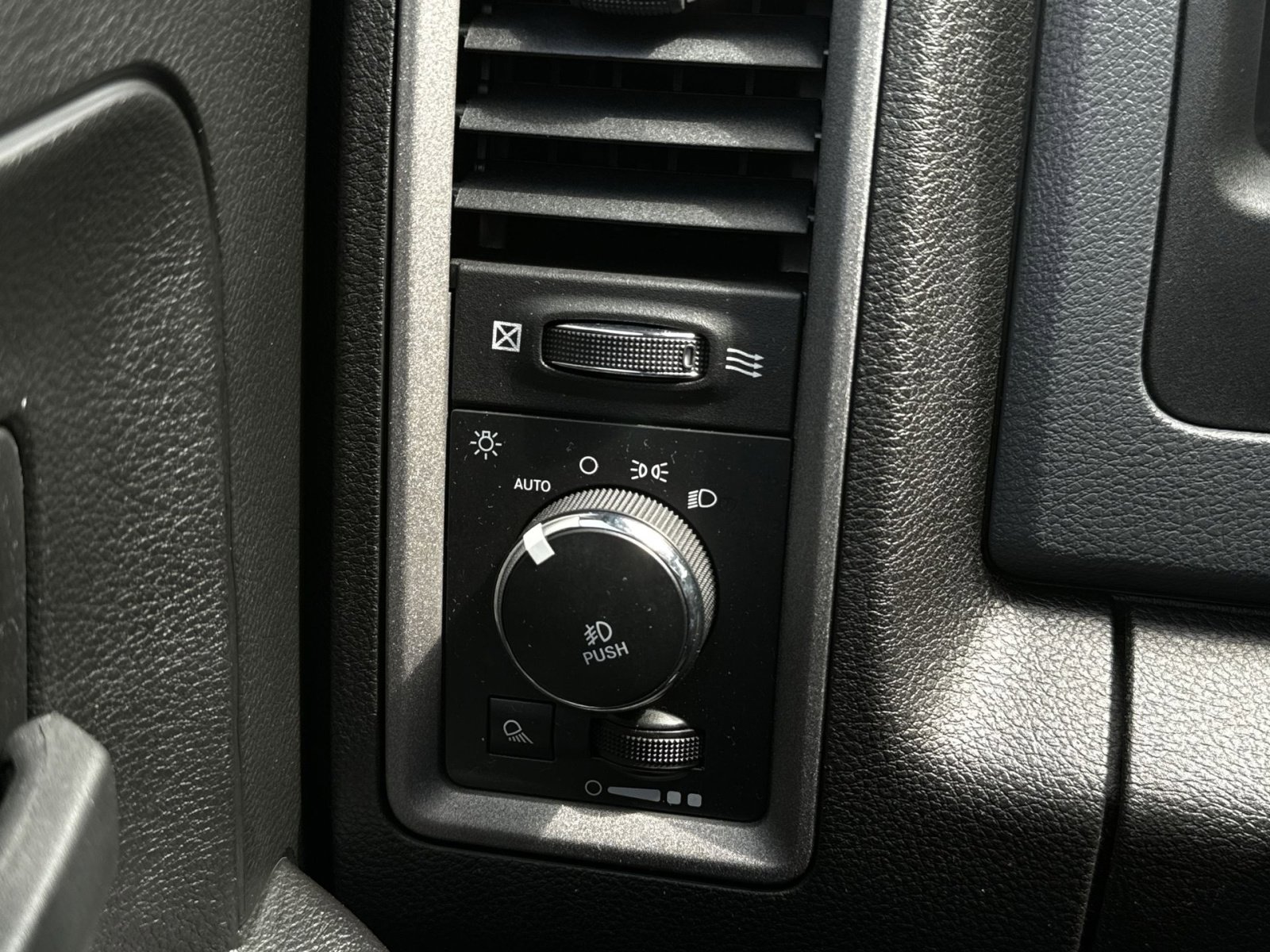 Used 2019 RAM 1500 Express w/ Express Value Package image 18