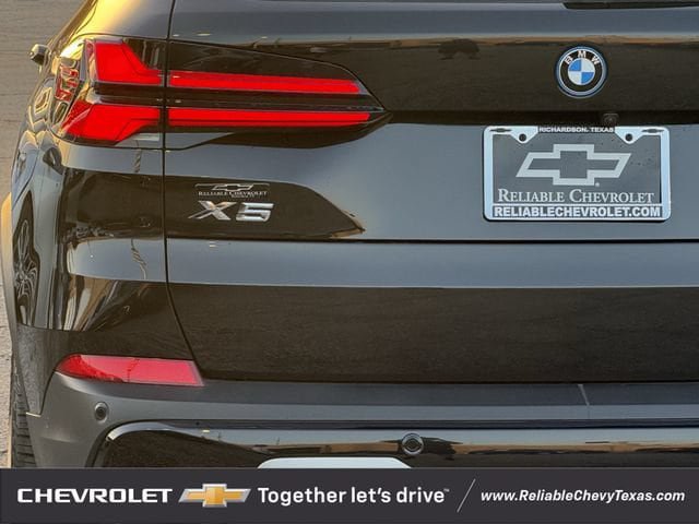 Used 2024 BMW X5 xDrive50e w/ Parking Assistance Package AWD/4WD image 9