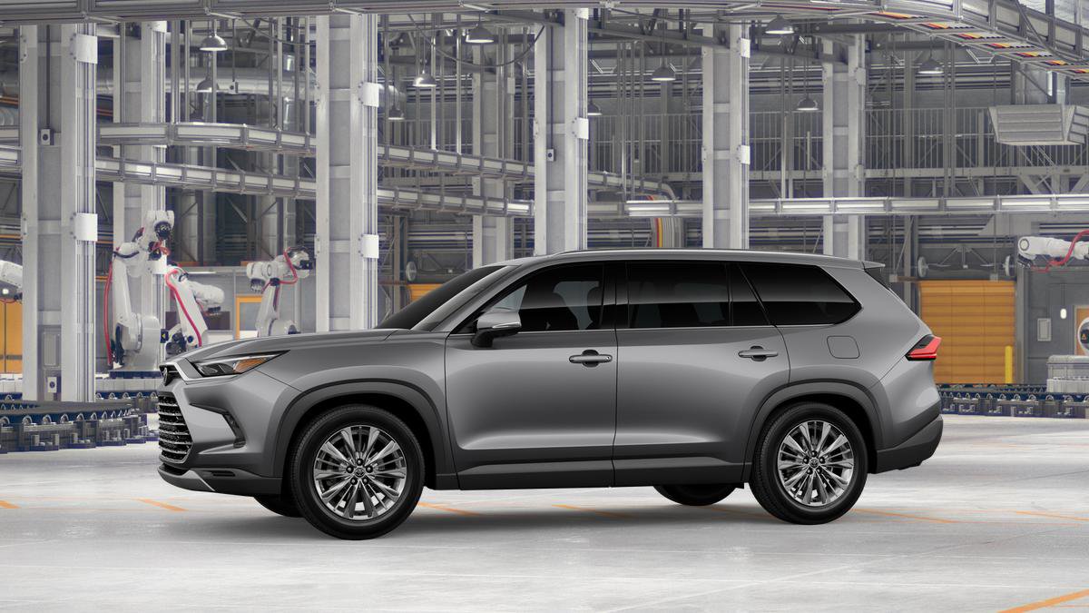 New 2026 Toyota Grand Highlander Platinum image 3