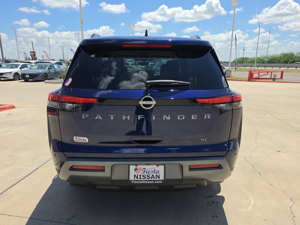 New 2026 Nissan Pathfinder SL FWD image 5