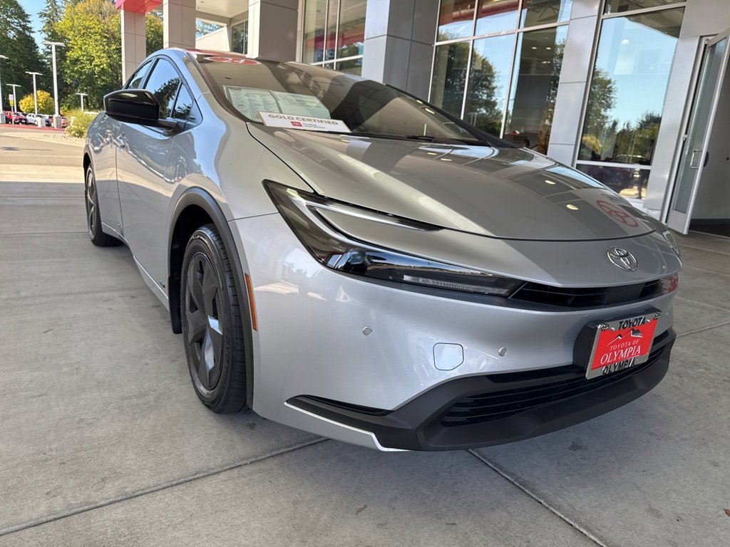 Certified 2024 Toyota Prius LE image 1
