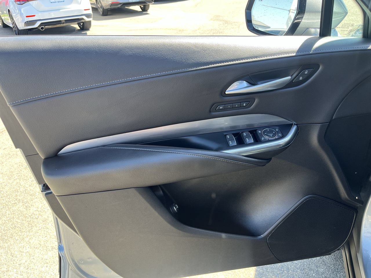 Used 2025 Cadillac XT4 Premium Luxury FWD image 20