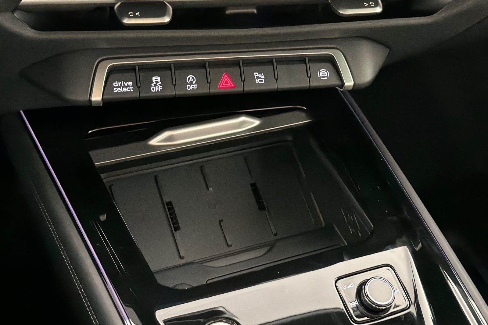 New 2026 Audi Q3 quattro 2.0T AWD/4WD image 20