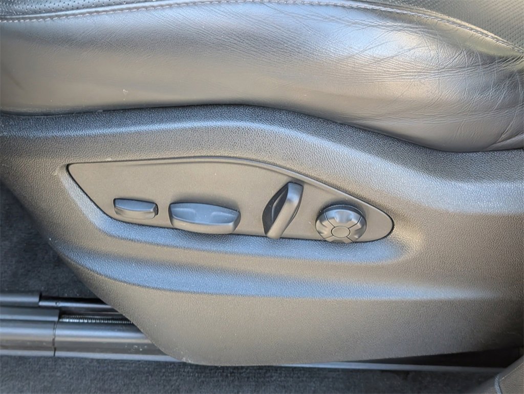 Used 2022 Porsche Cayenne Platinum Edition image 15