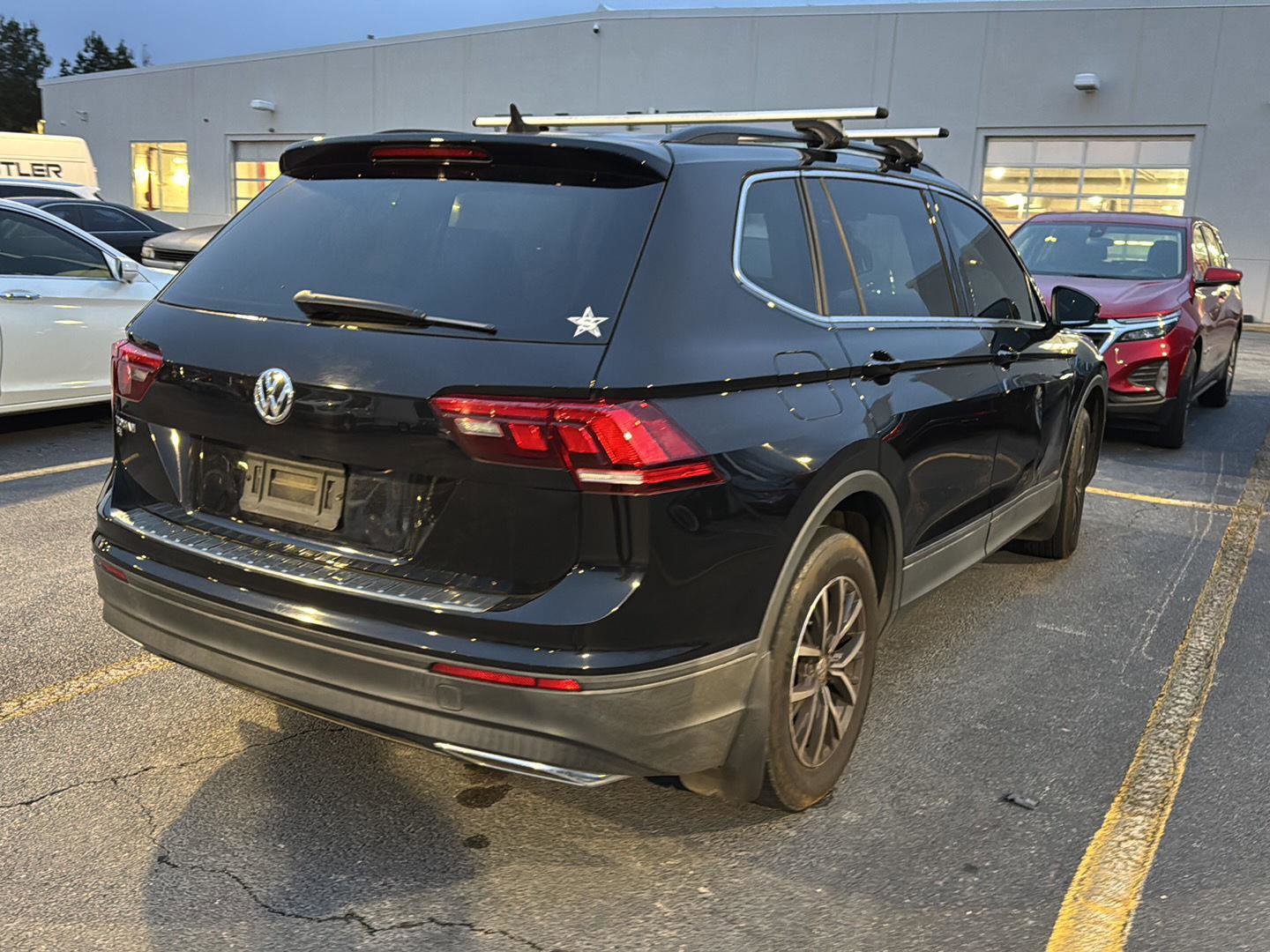 Used 2019 Volkswagen Tiguan SEL image 6