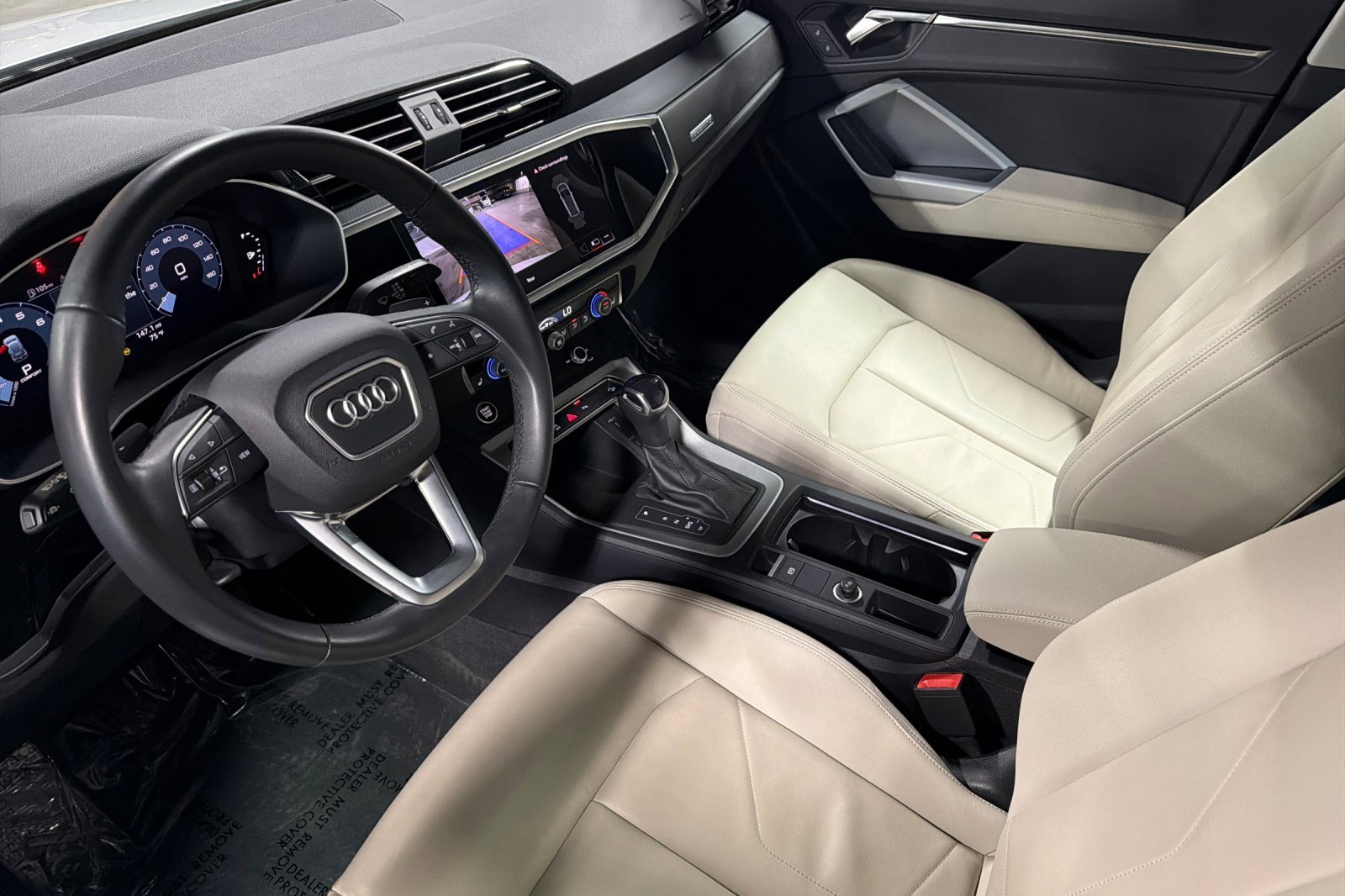 Used 2023 Audi Q3 2.0T Premium w/ Convenience Package AWD/4WD image 9