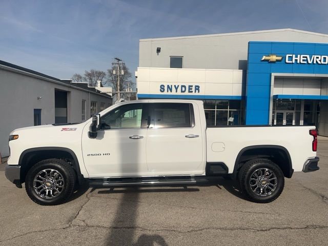 New 2026 Chevrolet Silverado 2500 LTZ w/ LTZ Premium Package AWD/4WD image 2