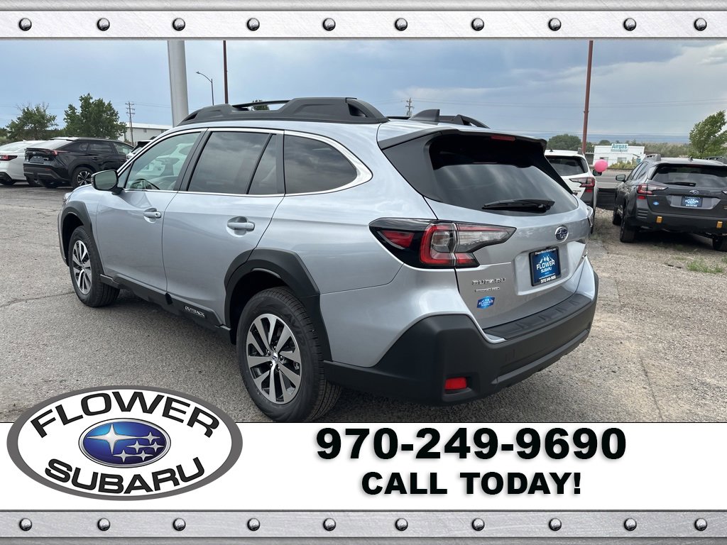 New 2025 Subaru Outback Premium image 5