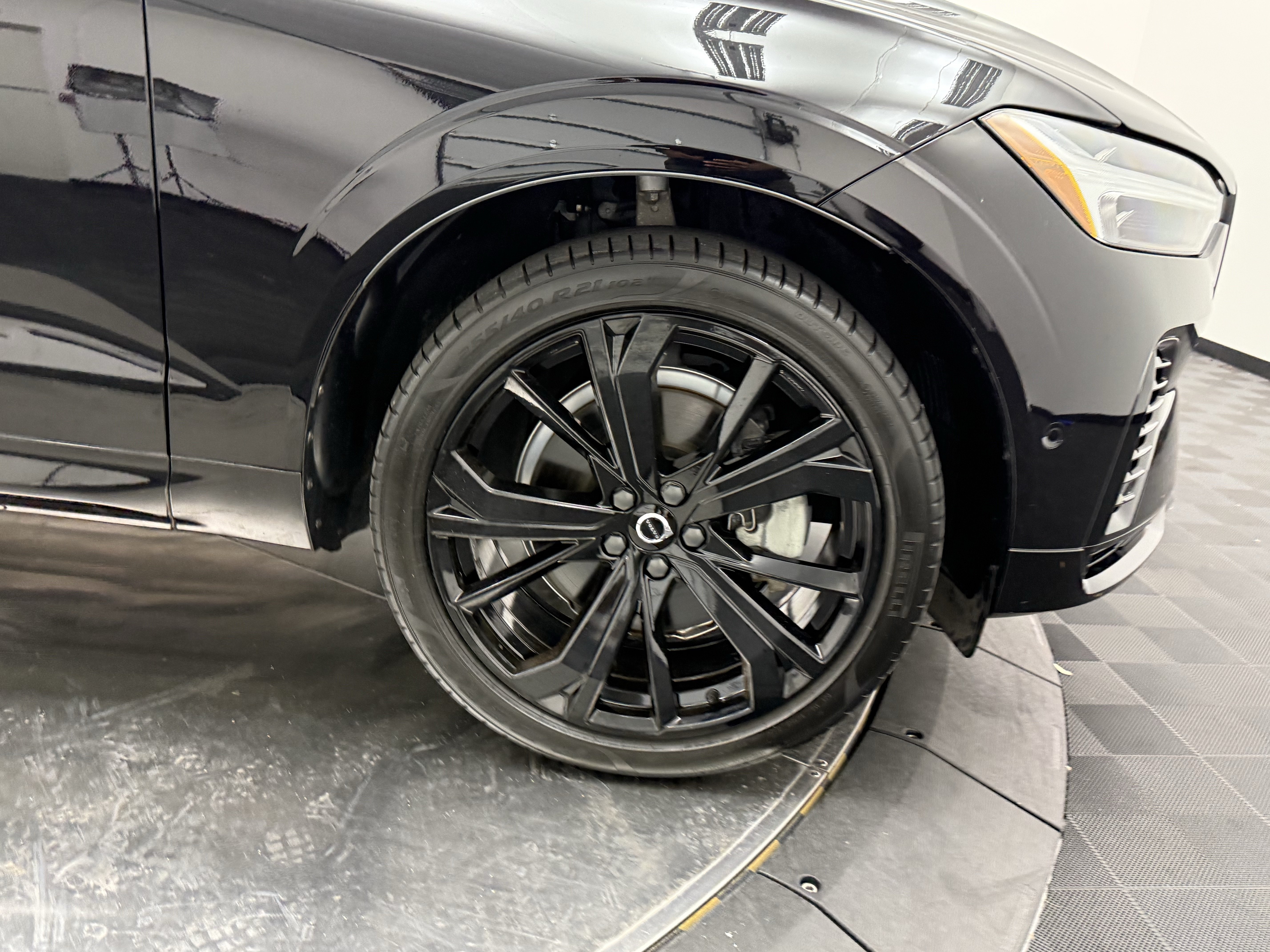 Certified 2024 Volvo XC60 T8 Ultimate w/ Protection Package Premier AWD/4WD image 11