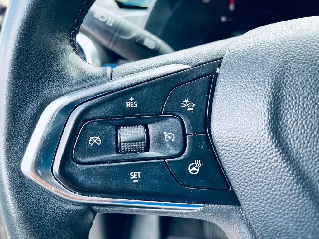 Used 2024 Chevrolet Trax LT FWD image 15