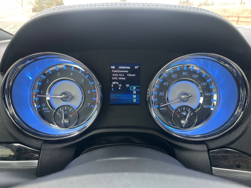 Used 2012 Chrysler 300 C image 34