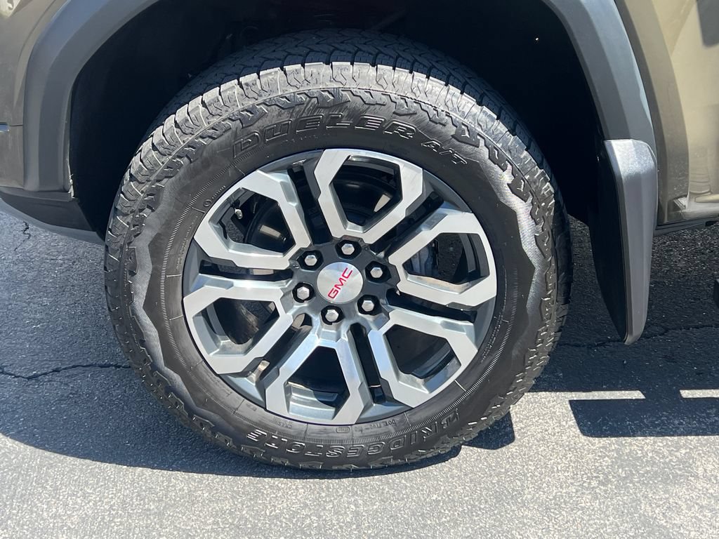 Used 2024 GMC Canyon AT4 AWD/4WD image 8