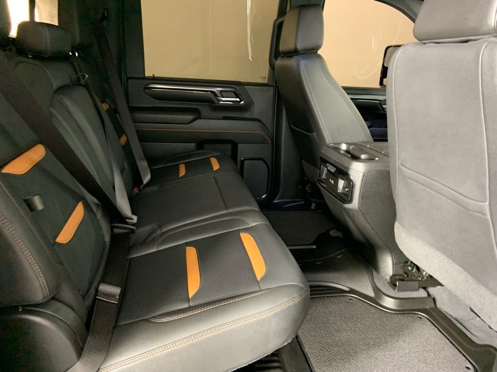 Used 2024 GMC Sierra 2500 AT4 w/ AT4 Premium Plus Package AWD/4WD image 14