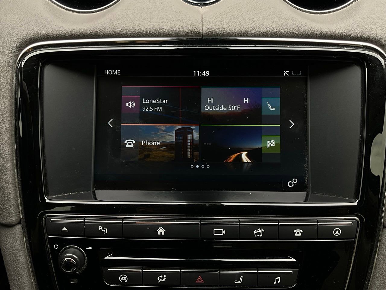 Used 2016 Jaguar XJ R-Sport image 32