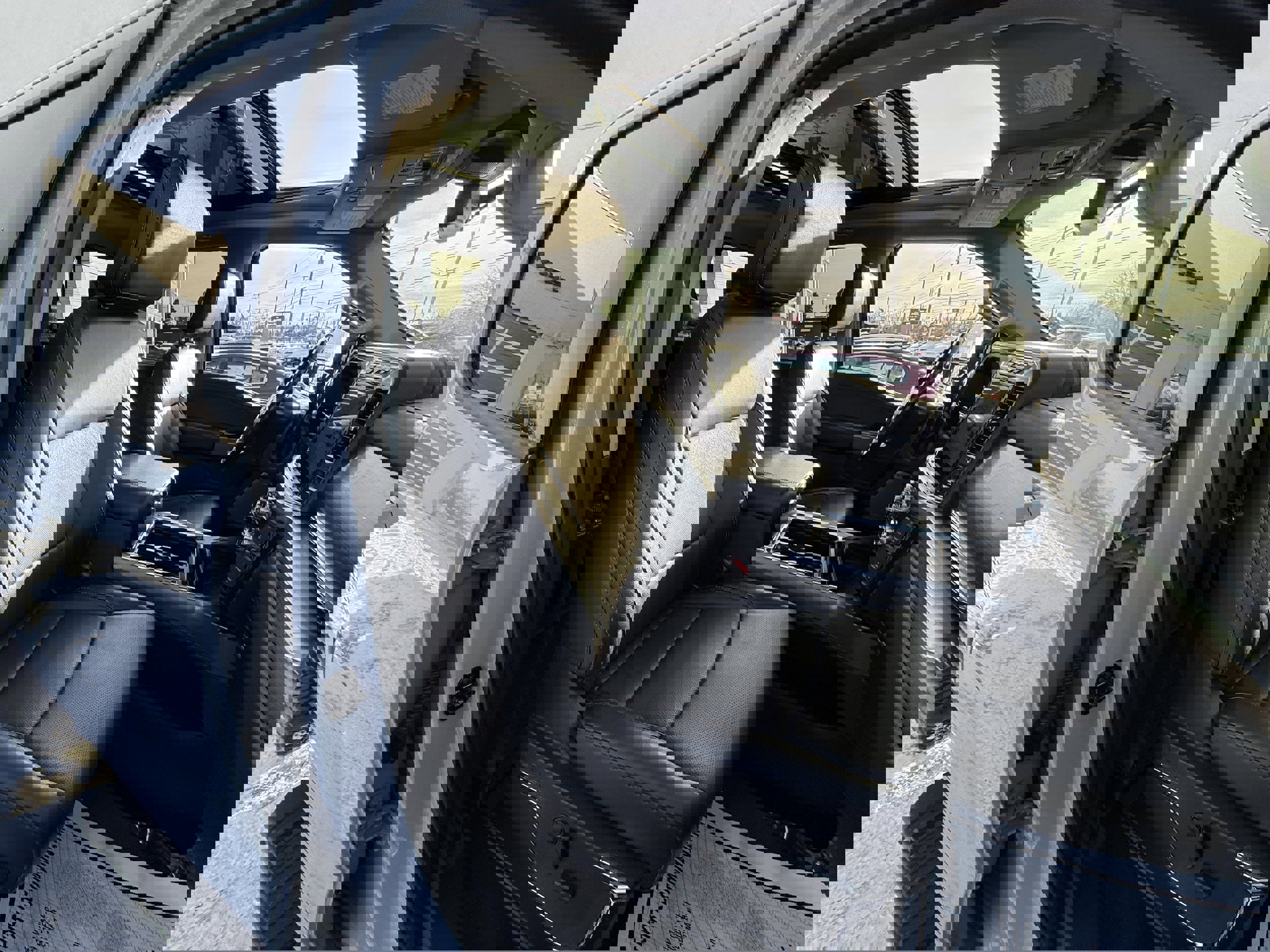 Used 2024 Ford F250 Lariat w/ Lariat Ultimate Package image 32