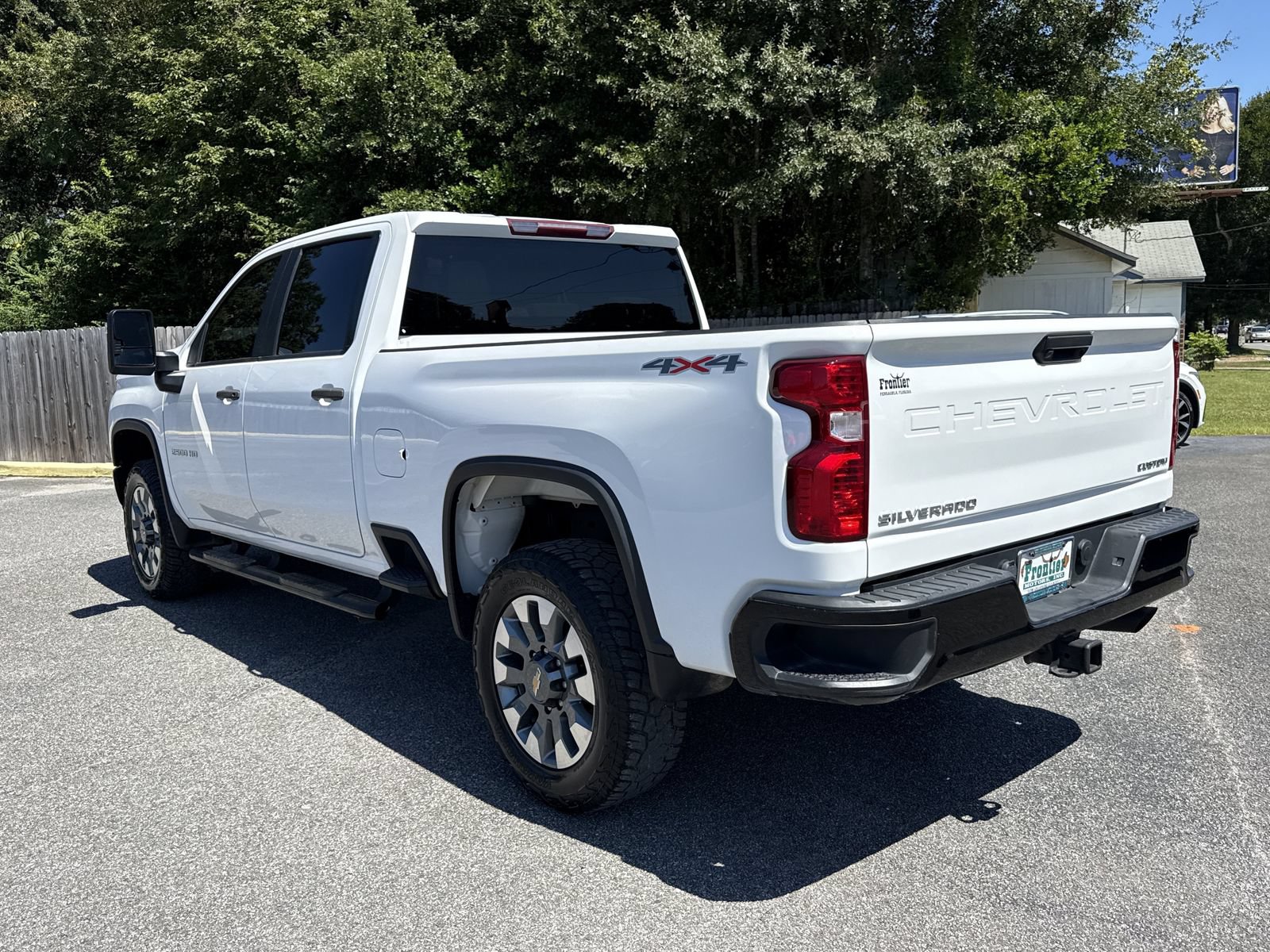 Used 2023 Chevrolet Silverado 2500 Custom AWD/4WD image 3
