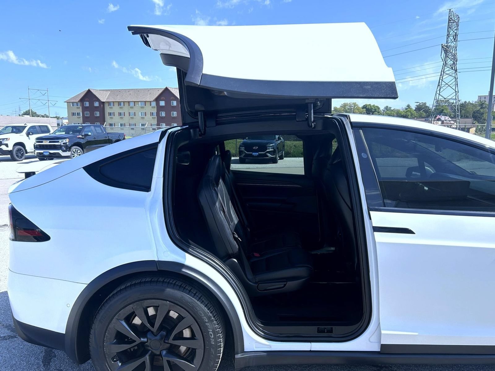 Used 2022 Tesla Model X AWD/4WD image 17