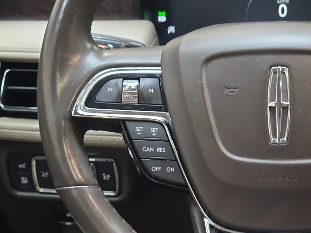 Used 2022 Lincoln Nautilus Reserve image 17