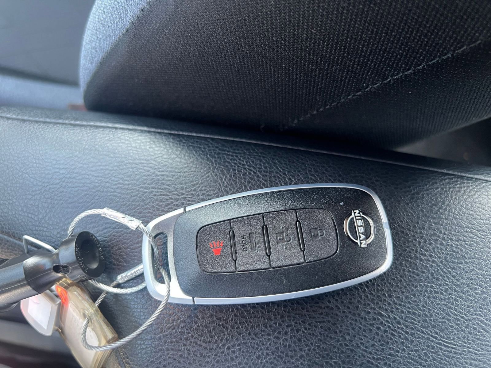 Used 2025 Nissan Versa SV image 18