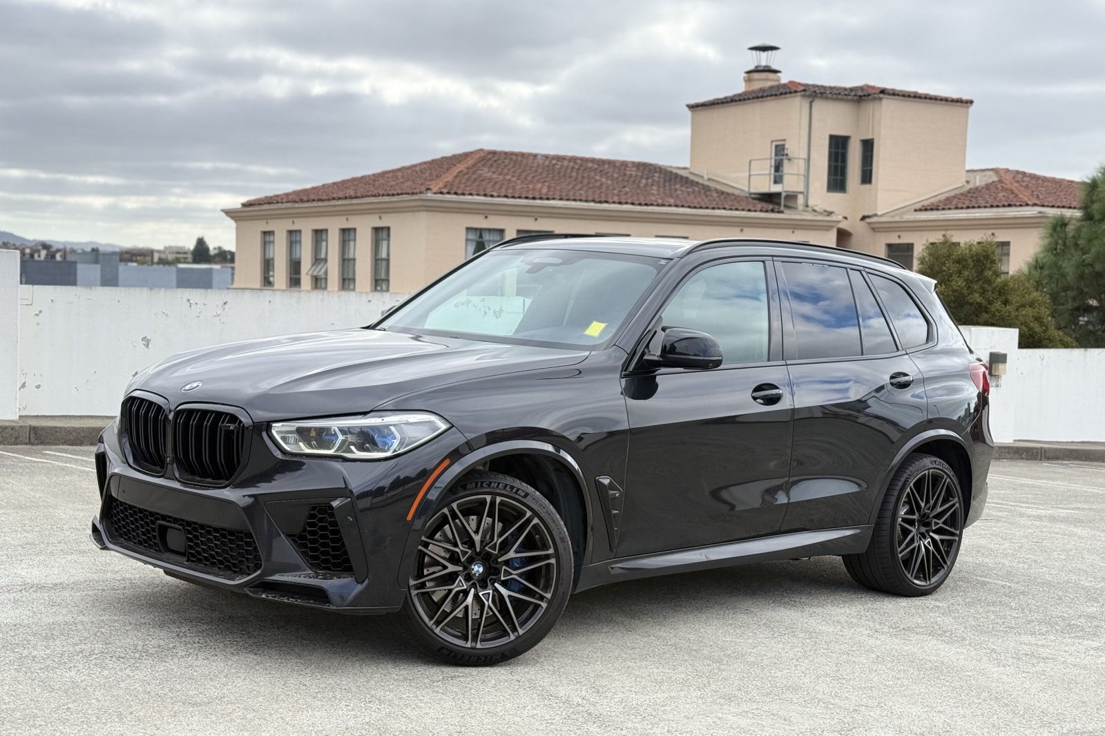 Used 2020 BMW X5 M Competition w/ Executive Package AWD/4WD image 3