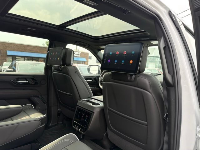 Used 2026 GMC Yukon AT4 Ultimate w/ LPO, Floor Liner Package AWD/4WD image 21