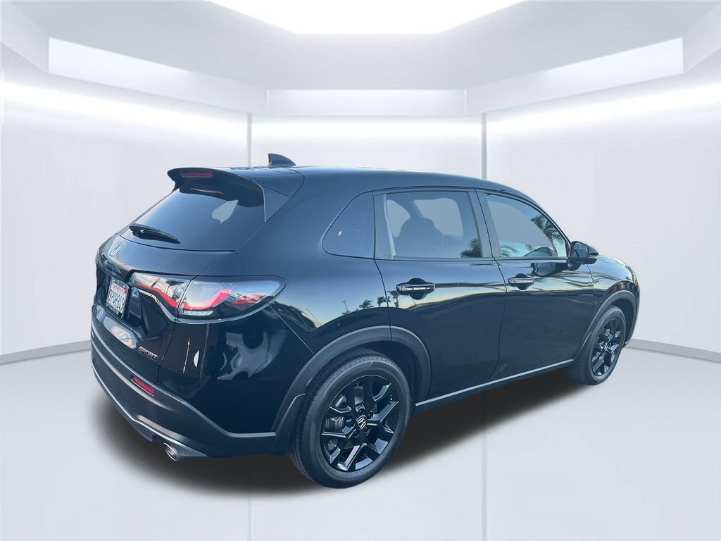Used 2025 Honda HR-V Sport image 5