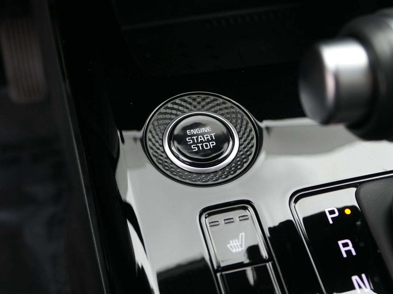 Certified 2025 Kia Niro EX image 21