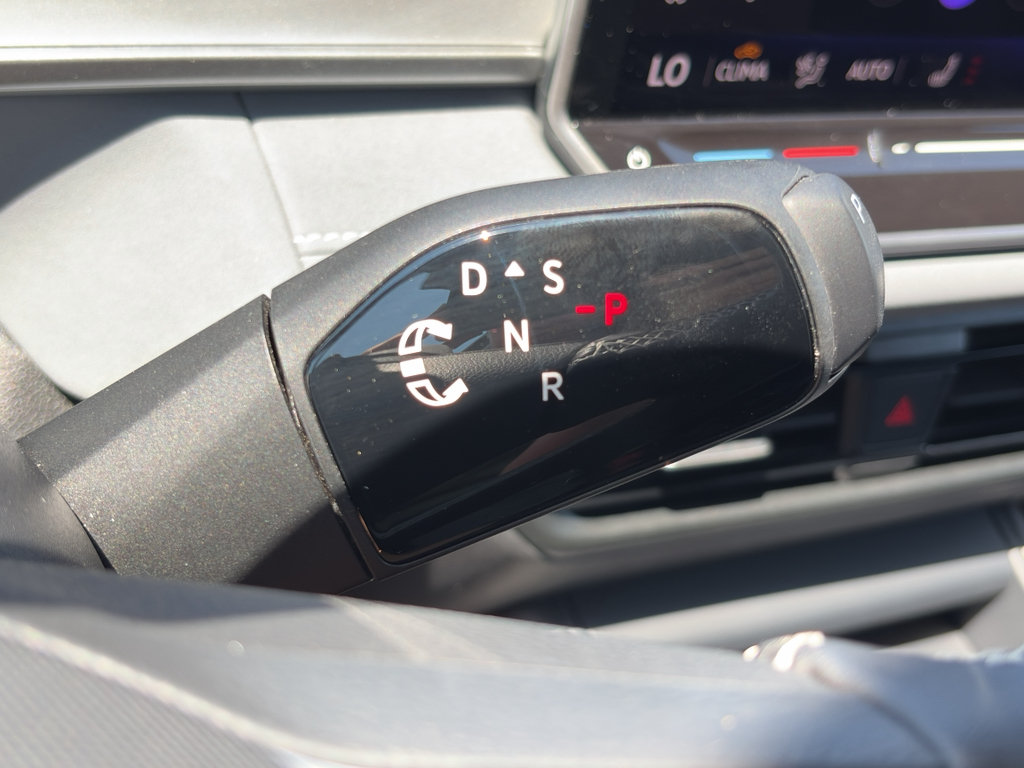 Used 2026 Volkswagen Tiguan SE AWD/4WD image 18