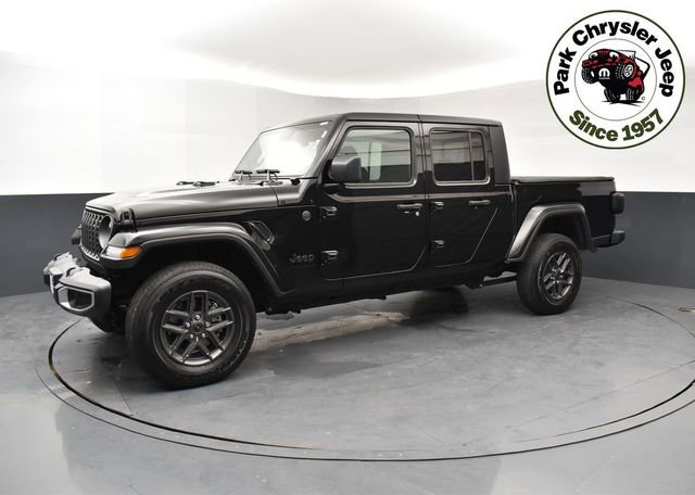 Used 2024 Jeep Gladiator Sport image 3