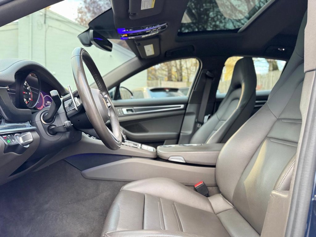 Used 2022 Porsche Panamera 4 Platinum Edition w/ Assistance Package image 18