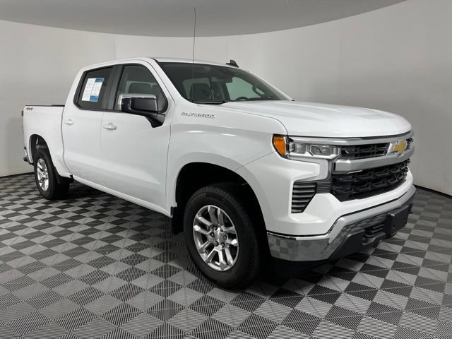 Used 2023 Chevrolet Silverado 1500 LT AWD/4WD image 3