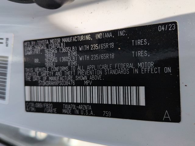 Used 2023 Toyota Highlander LE FWD image 14