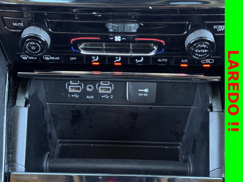 Used 2023 Jeep Grand Cherokee L Laredo image 18