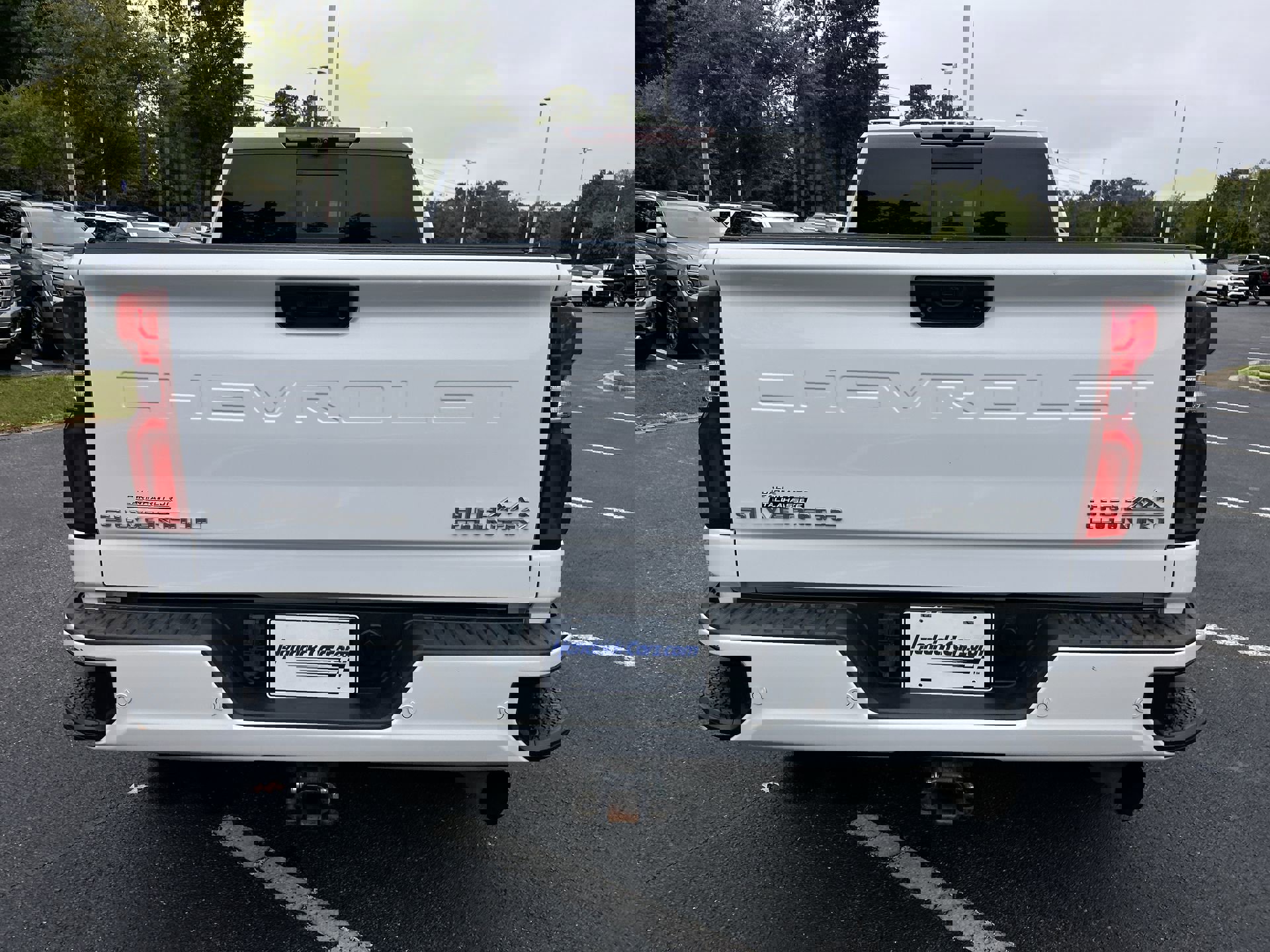 Used 2021 Chevrolet Silverado 2500 High Country w/ Z71 Off-Road Package image 8