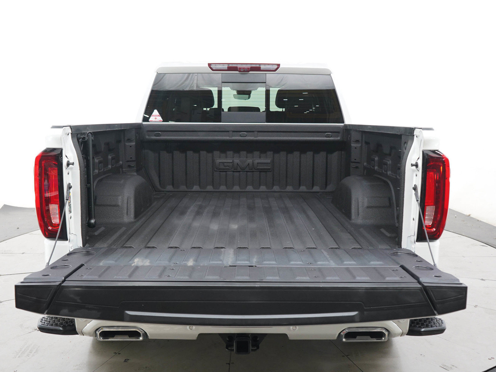 Used 2025 GMC Sierra 1500 Denali w/ Technology Package AWD/4WD image 16