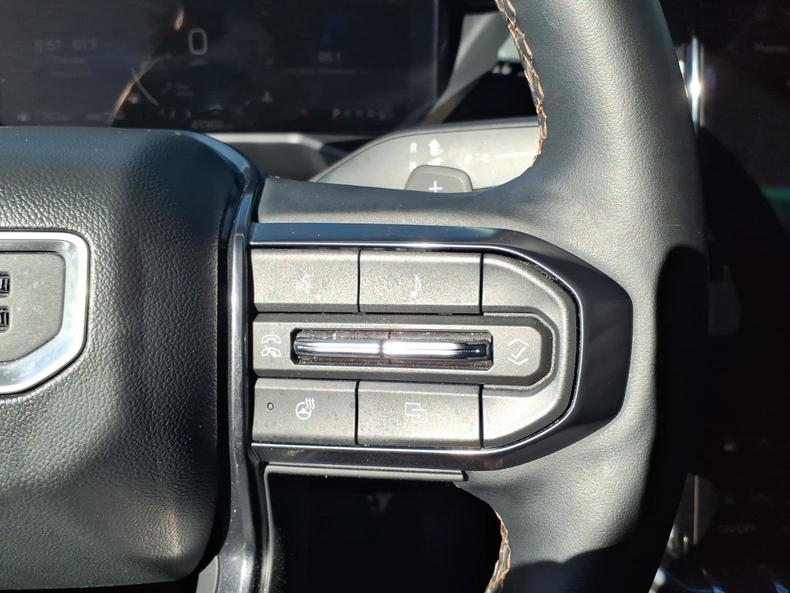 Used 2024 GMC Acadia AT4 image 24