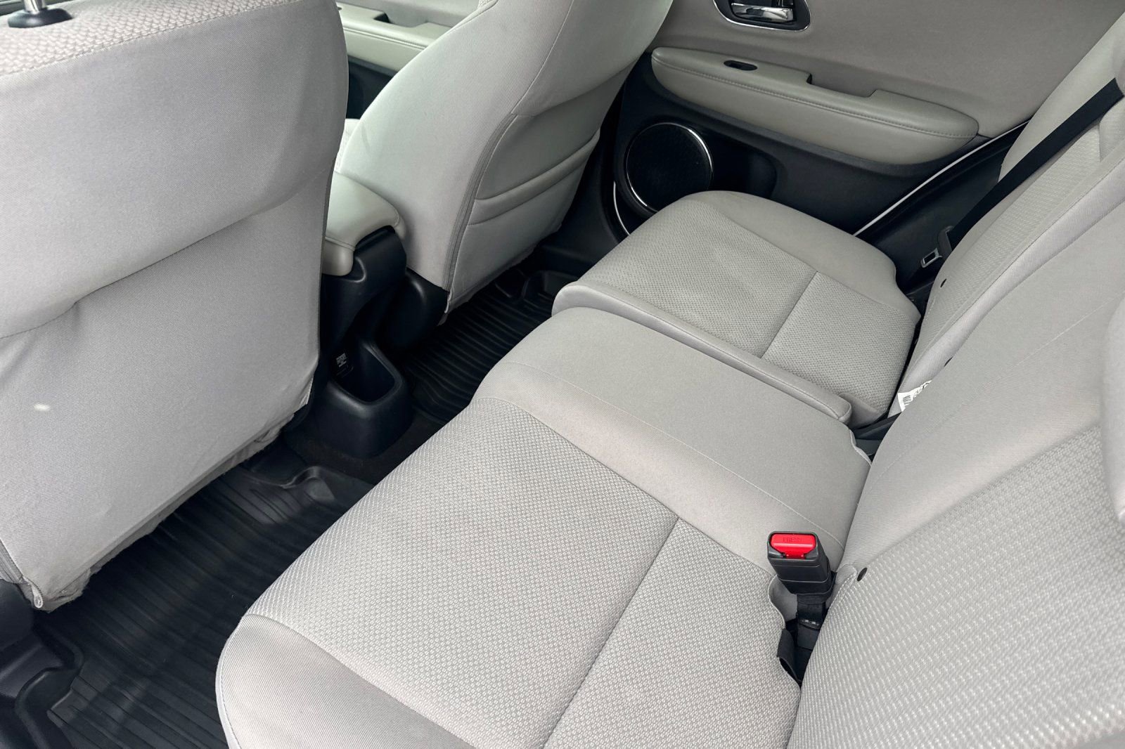 Used 2018 Honda HR-V EX image 15