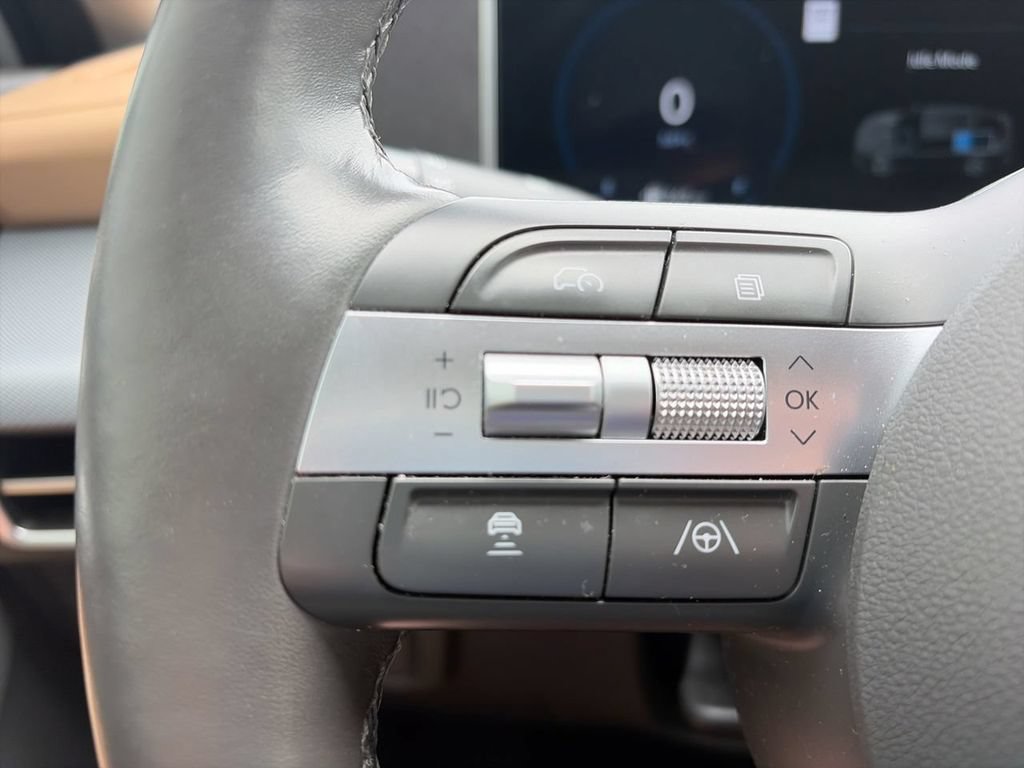 Used 2025 Hyundai Sonata Limited FWD image 21