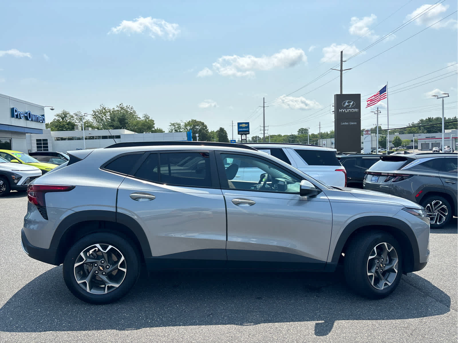 Certified 2025 Chevrolet Trax LT w/ LT Convenience Package FWD image 4