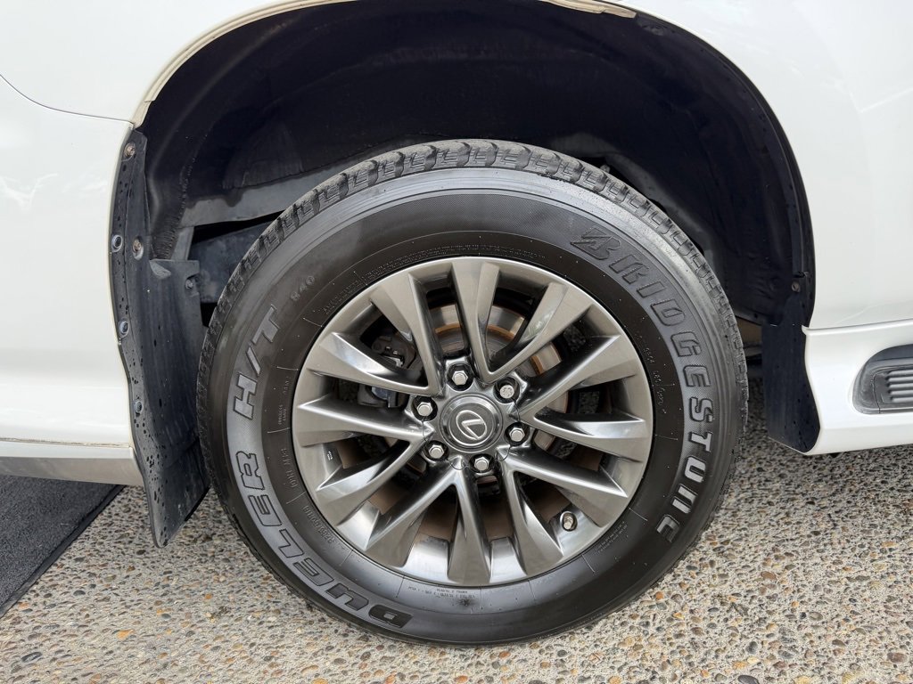 Used 2018 Lexus GX 460 Luxury image 9