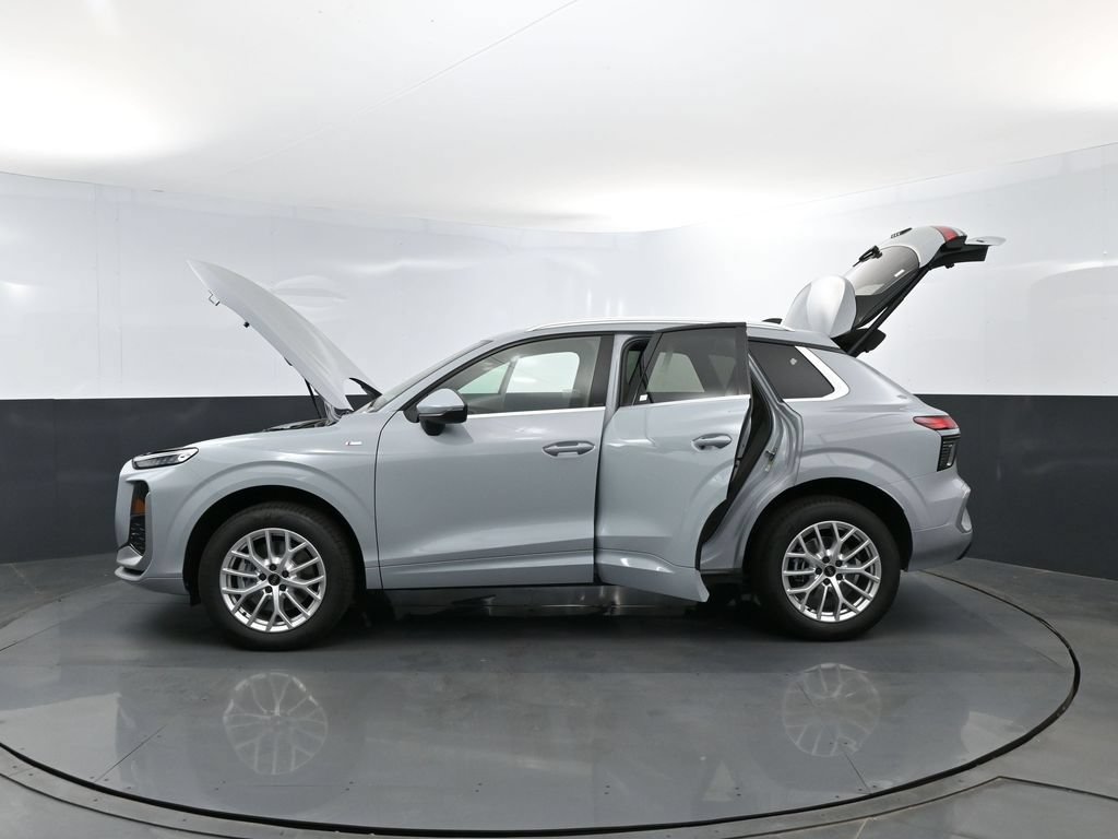 New 2026 Audi Q3 quattro 2.0T AWD/4WD image 31