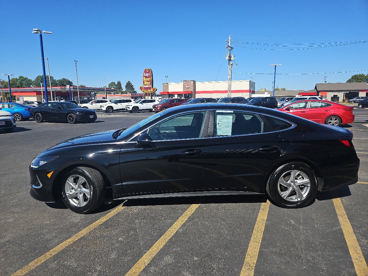 Used 2022 Hyundai Sonata SE image 2