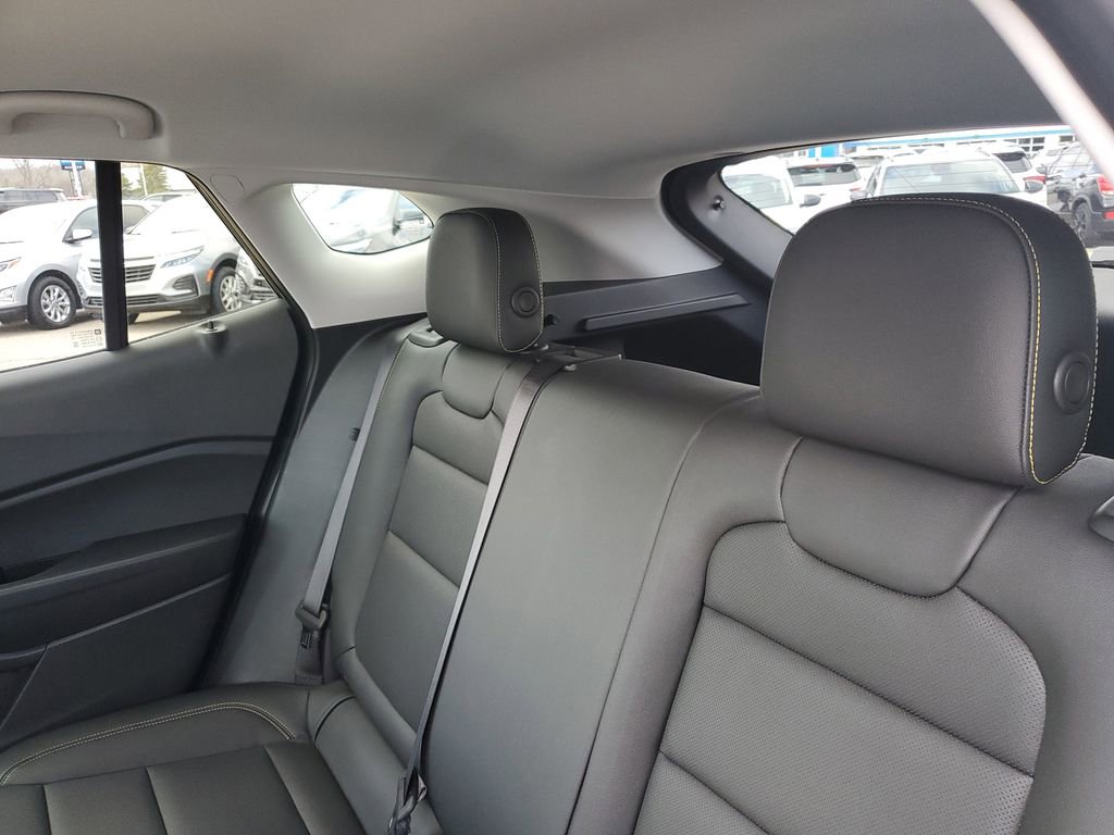 Used 2025 Chevrolet Trax ACTIV w/ Driver Confidence Package image 28
