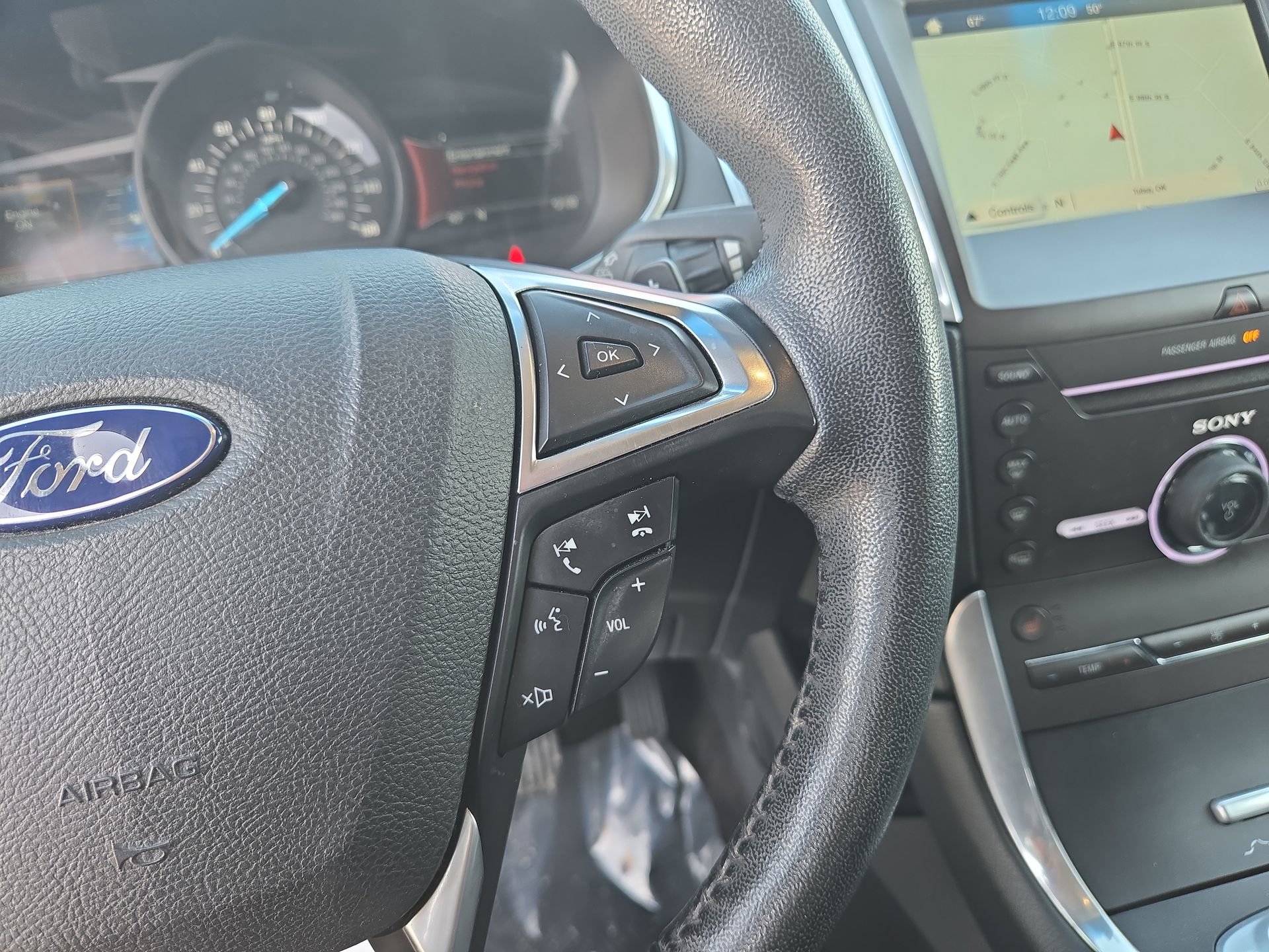 Used 2016 Ford Edge Titanium w/ Technology Package image 20