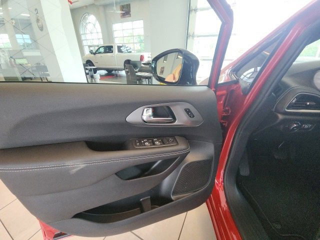 New 2026 Chrysler Pacifica Select image 31