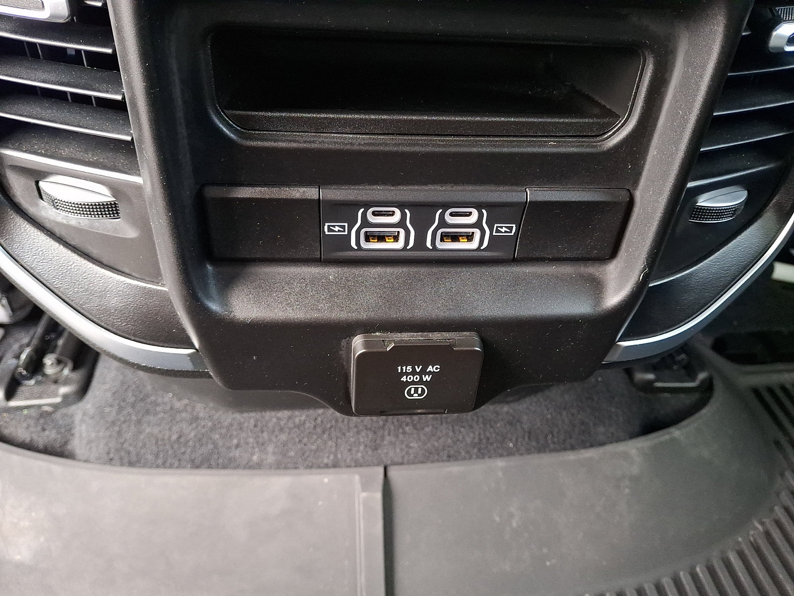 Used 2025 RAM 1500 Big Horn AWD/4WD image 11