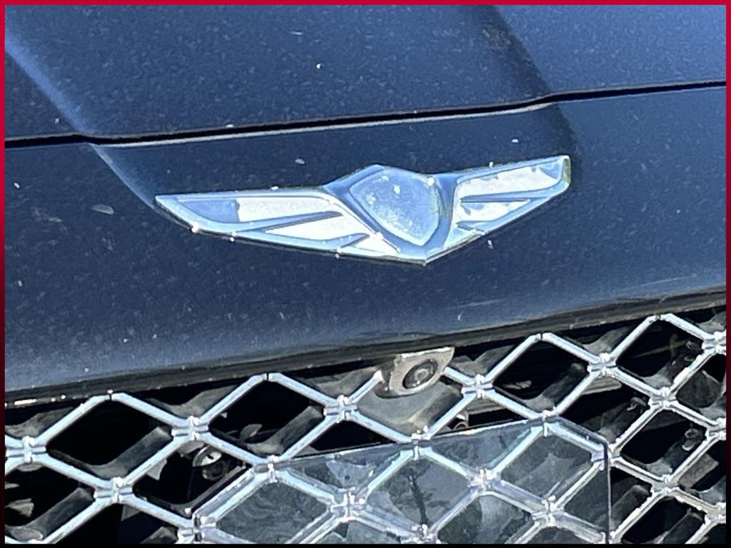 Used 2022 Genesis G90 3.3T Premium RWD image 11