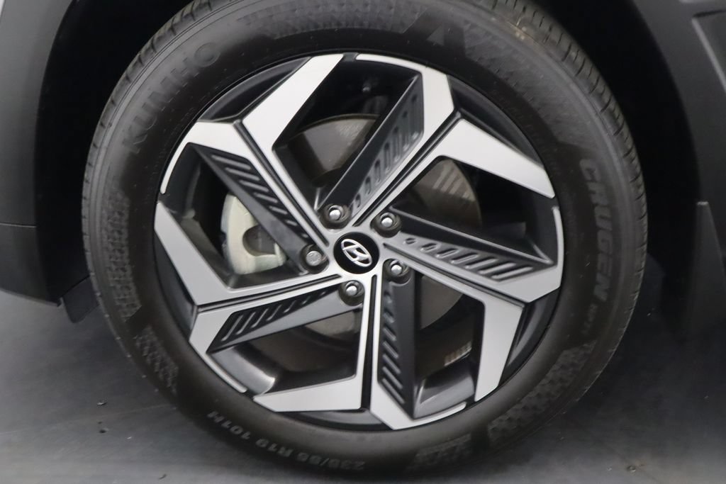 Used 2023 Hyundai Tucson Limited FWD image 14