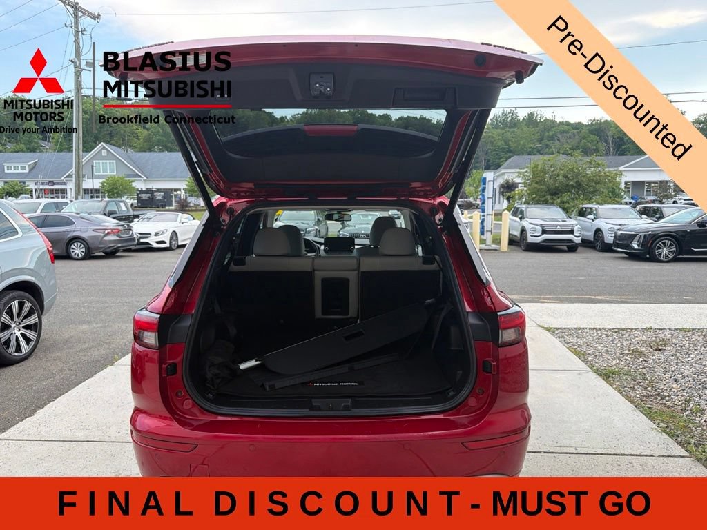 Used 2023 Mitsubishi Outlander SEL AWD/4WD image 12